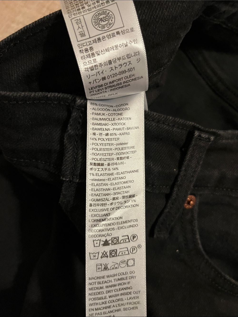 Levi’s Wedgie Straight Button Fly Black Jeans Size 30 - Picture 11 of 11
